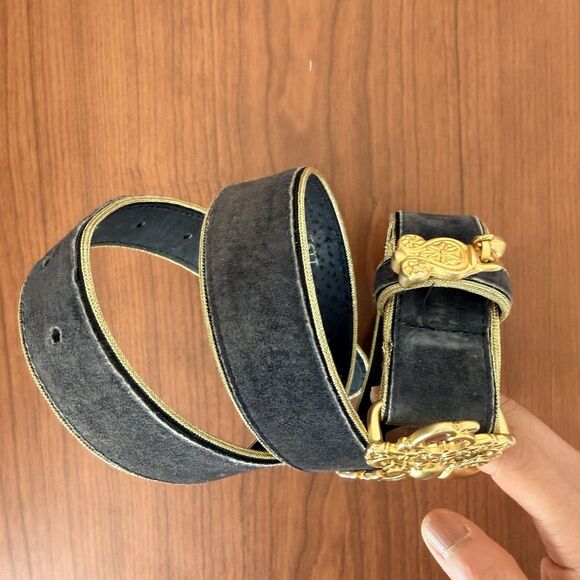 Vintage Doncaster Belt Gold Tone Ornate Buckle Italy Black Velvet USA Baroque main image 11